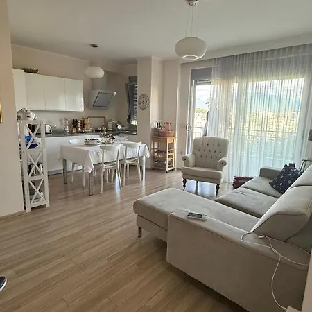 View House 티라나