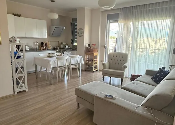 View House Тирана